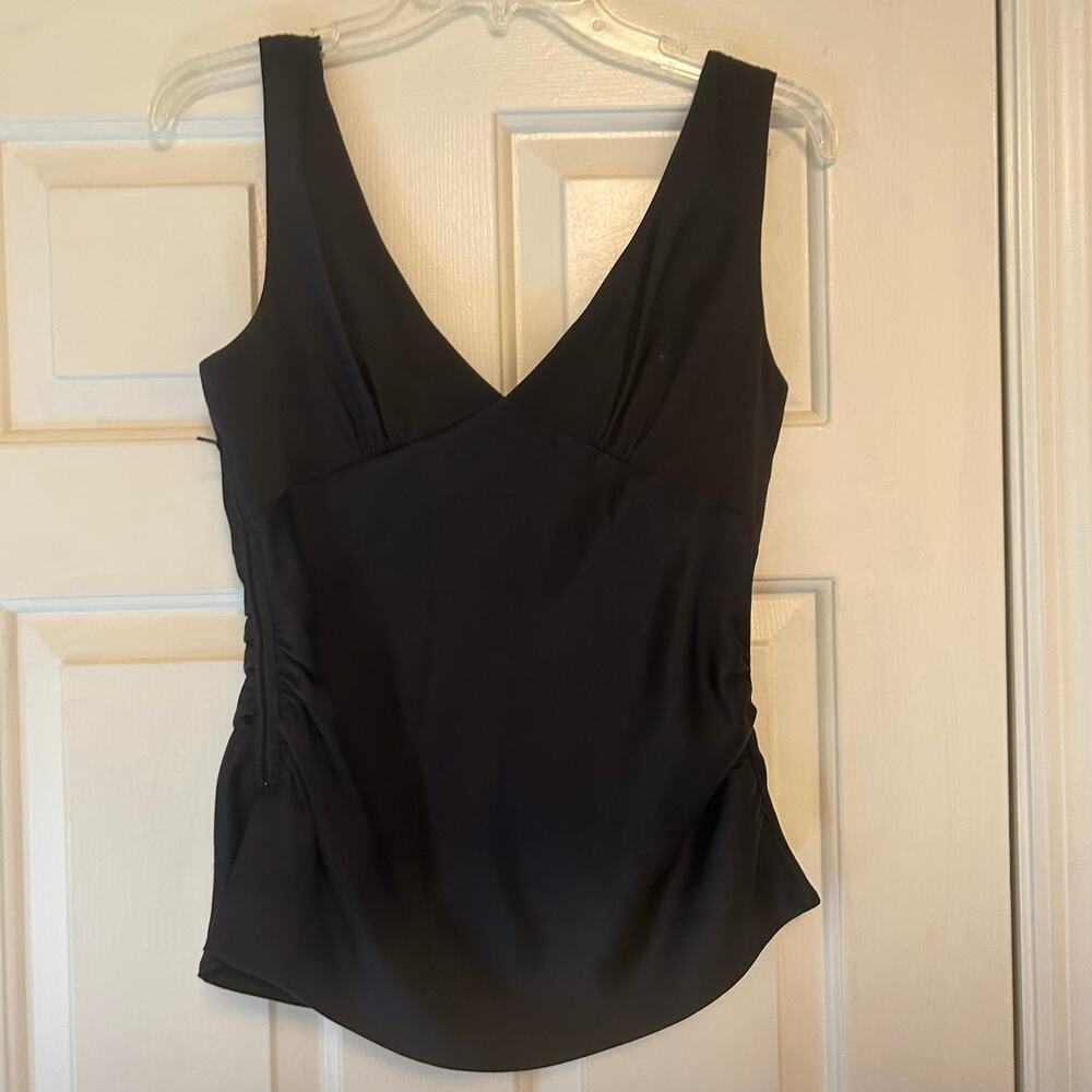 Banana Republic Silk Sleeveless plunge neckline black top. Women M NWT - Picture 3 of 9